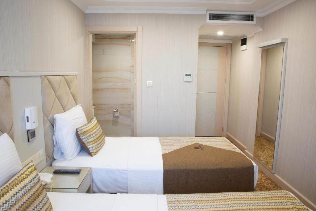Alpinn Hotel Due Истанбул Екстериор снимка